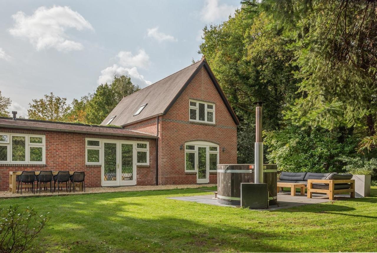 Beautiful English Villa With Hottub Zuidwolde  Exterior foto